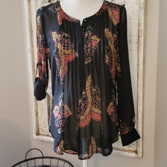 Daniel Rainn Tops - Daniel Rainn Paisley Flowy Top